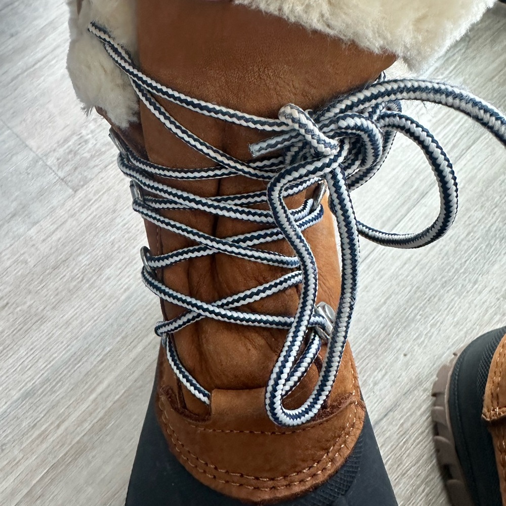 J. Crew Brown Winter Boots with Cream Lining - Picture 11 of 14
